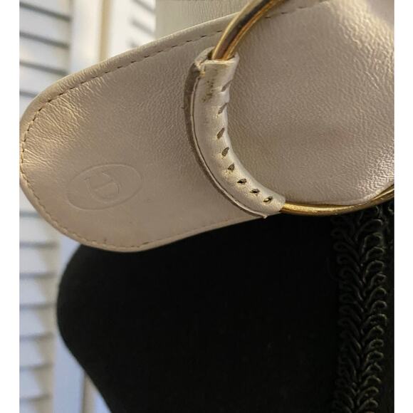 Vintage Etienne Aigner off white soft sash style leather Belt size 26 - Picture 6 of 6
